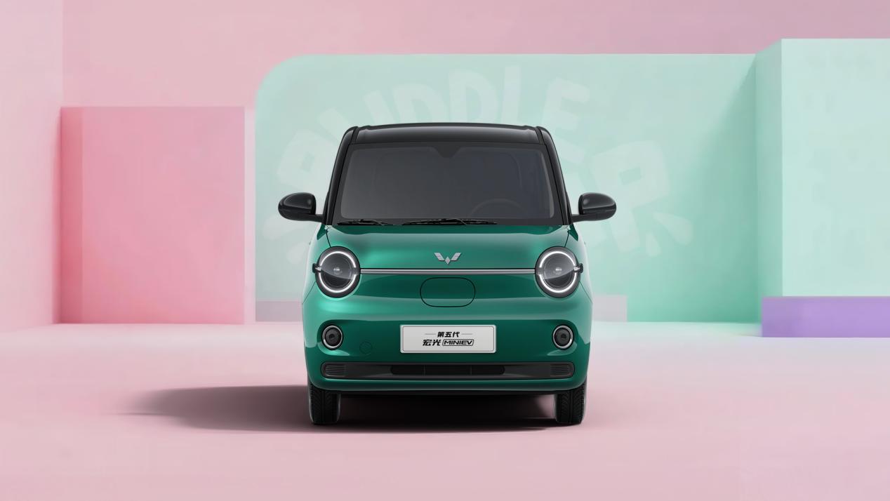  四门焕新，玩趣满载；第五代宏光MINIEV以甜趣方糖造型，携手Q宝开启潮流出行新篇章。 汽车科技