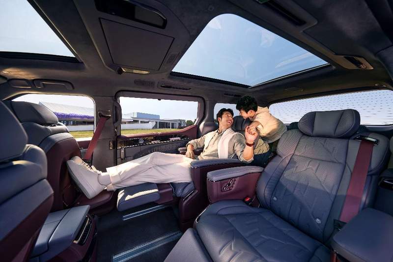  用户知情权先行，极氪009焕新计划提前亮相；900V架构加持，豪华体验再升级。 汽车科技