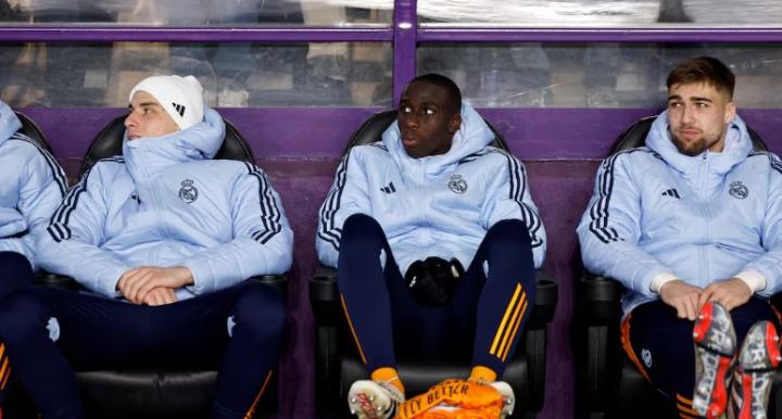  皇马后防面临抉择，门迪状态回暖成关键；今夏转会前景渐明朗 体育新闻 皇马后防面临抉择，门迪状态回暖成关键；今夏转会前景渐明朗 体育新闻 皇马后防面临抉择，门迪状态回暖成关键；今夏转会前景渐明朗 体育新闻 皇马后防面临抉择，门迪状态回暖成关键；今夏转会前景渐明朗 体育新闻