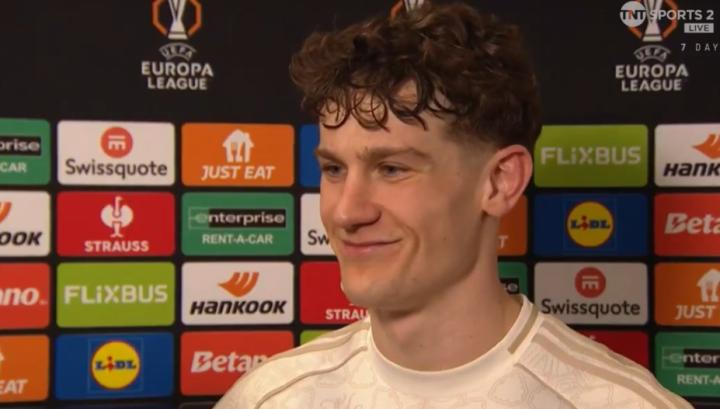  耶茨点球零封喜悦满满；队友集体爆发助森林杀入八强，球迷远征成最大后盾。 体育新闻 耶茨点球零封喜悦满满；队友集体爆发助森林杀入八强，球迷远征成最大后盾。 体育新闻