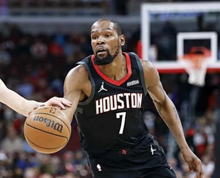  杜兰特赛后感慨；申京展现全面统治力；火箭客场惜败公牛。 体育新闻 杜兰特赛后感慨；申京展现全面统治力；火箭客场惜败公牛。 体育新闻