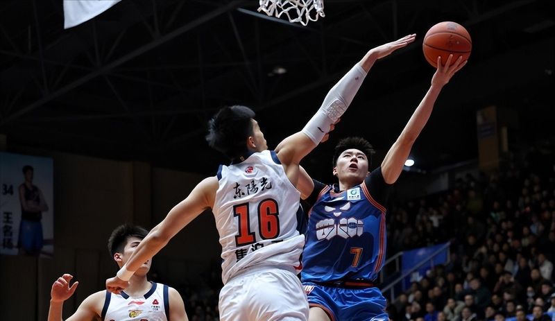  【深度分析】职业球员合同纠纷与转会机制解析 体育新闻 【深度分析】职业球员合同纠纷与转会机制解析 体育新闻